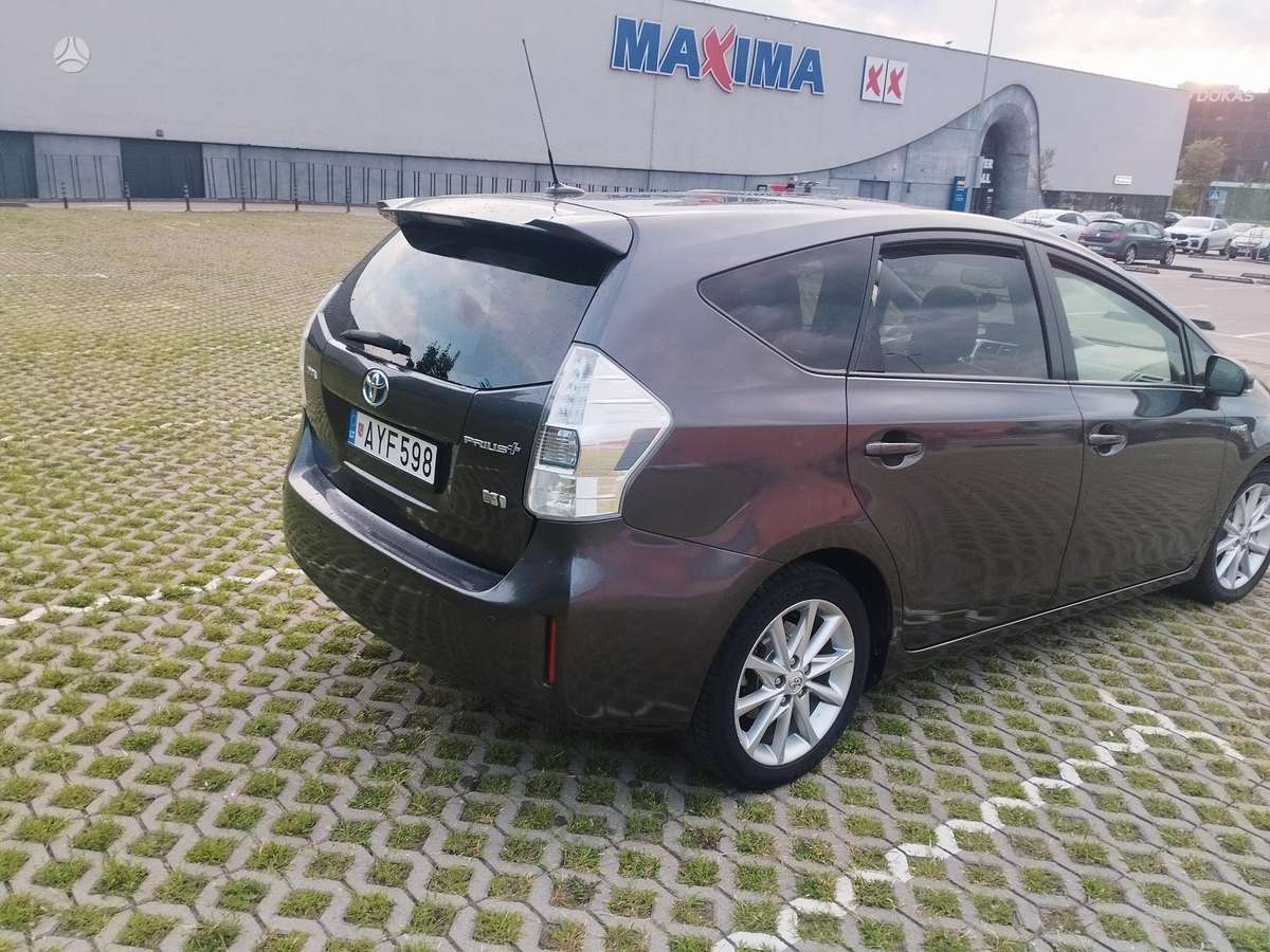 Toyota Prius+ - 5