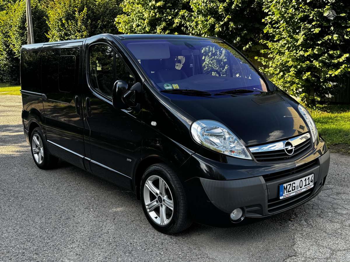 Opel Vivaro, 2.5 l., Минивэн
