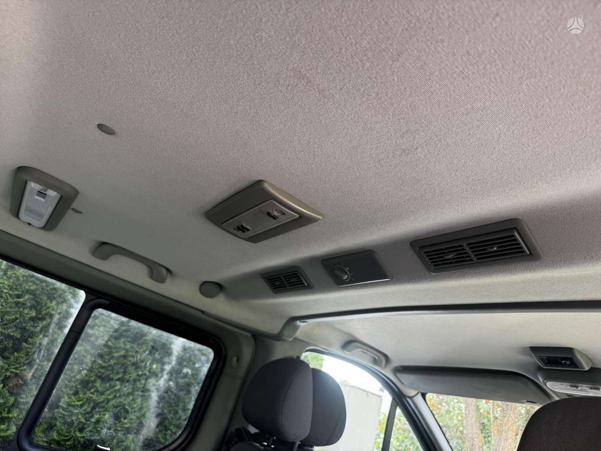 Opel Vivaro, 2.5 l., Минивэн