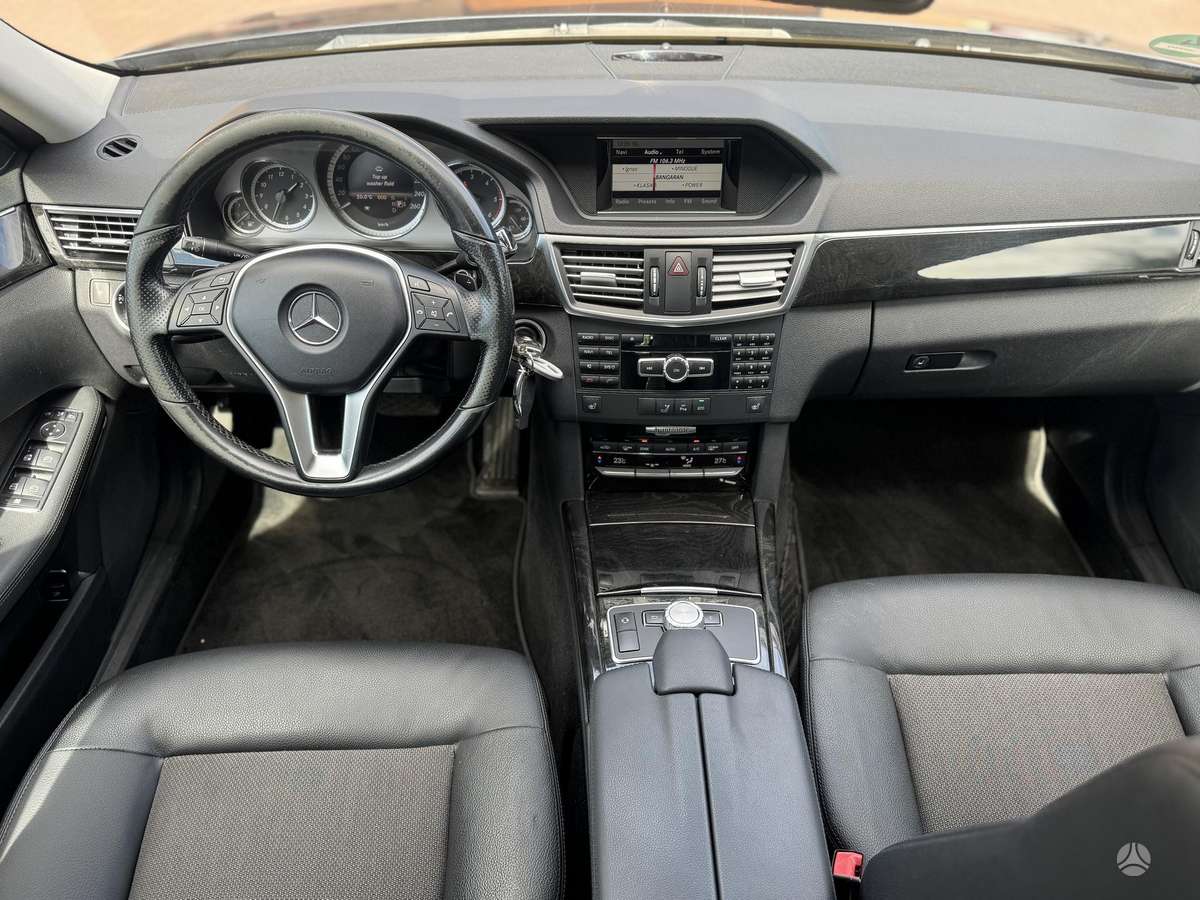 Mercedes-Benz E200, 2.2 l., Седан