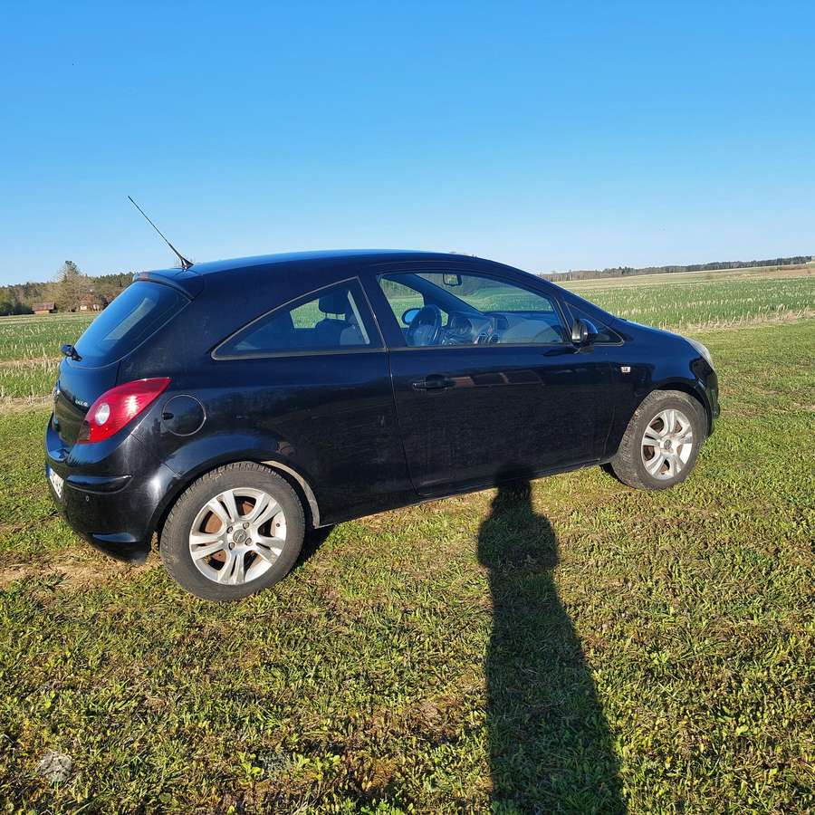 Opel Corsa, 1.3 l., Хэтчбек