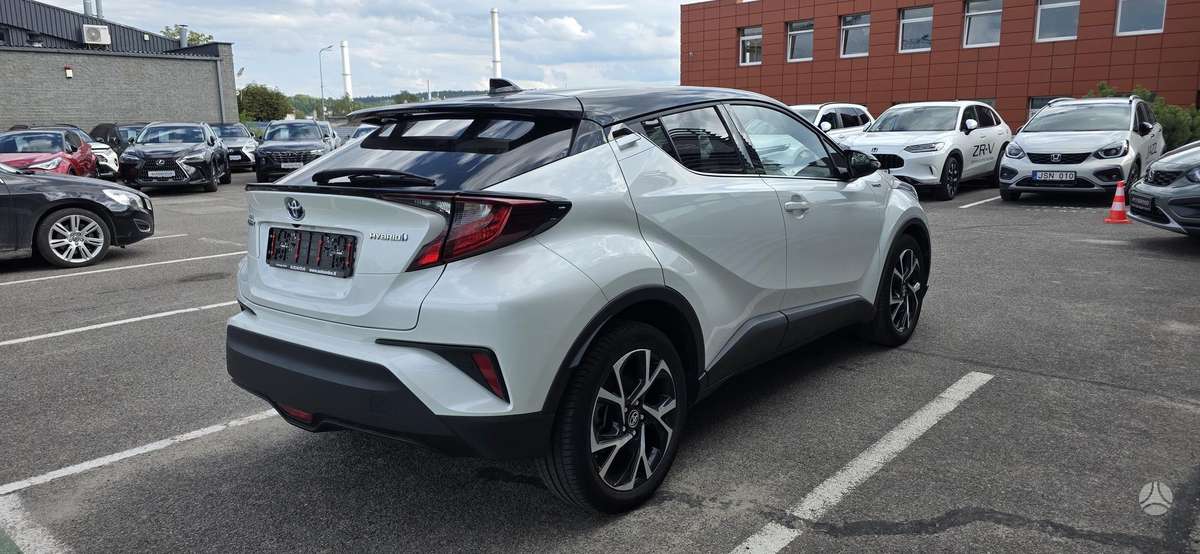 Toyota C-HR - 4