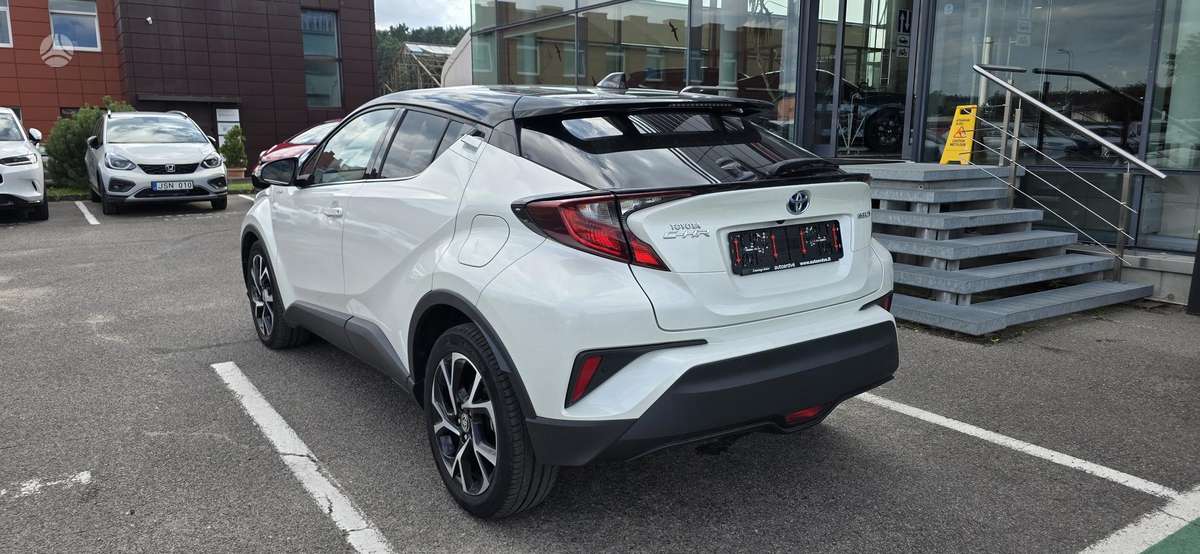 Toyota C-HR - 5