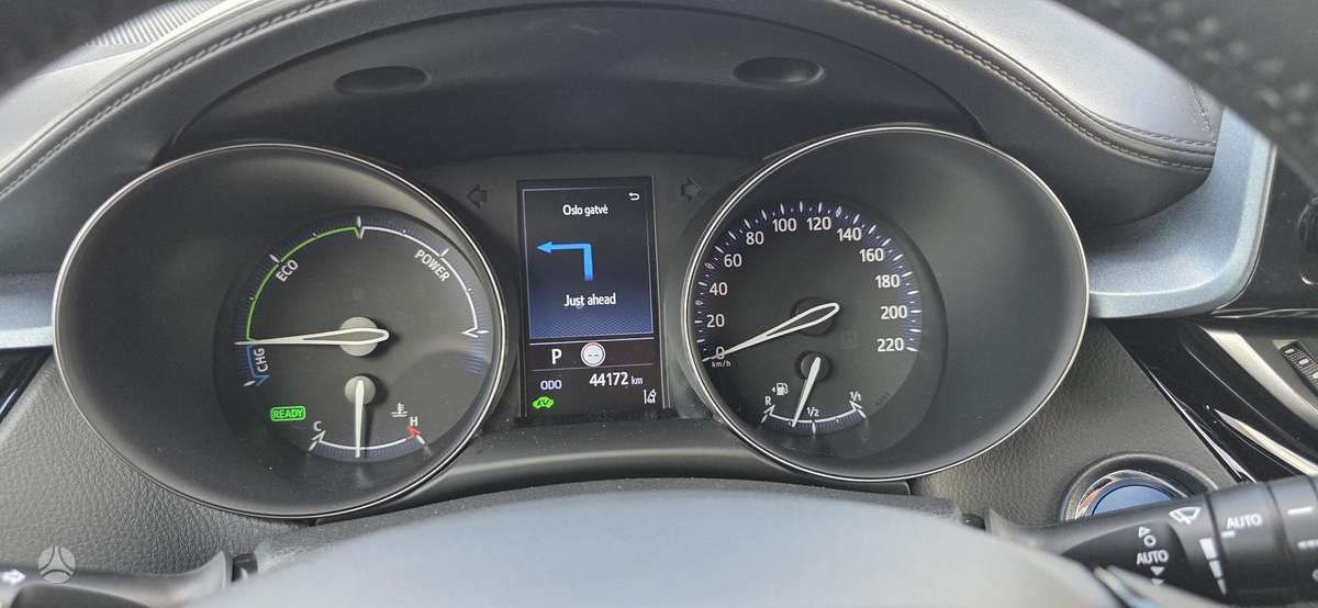Toyota C-HR - 12