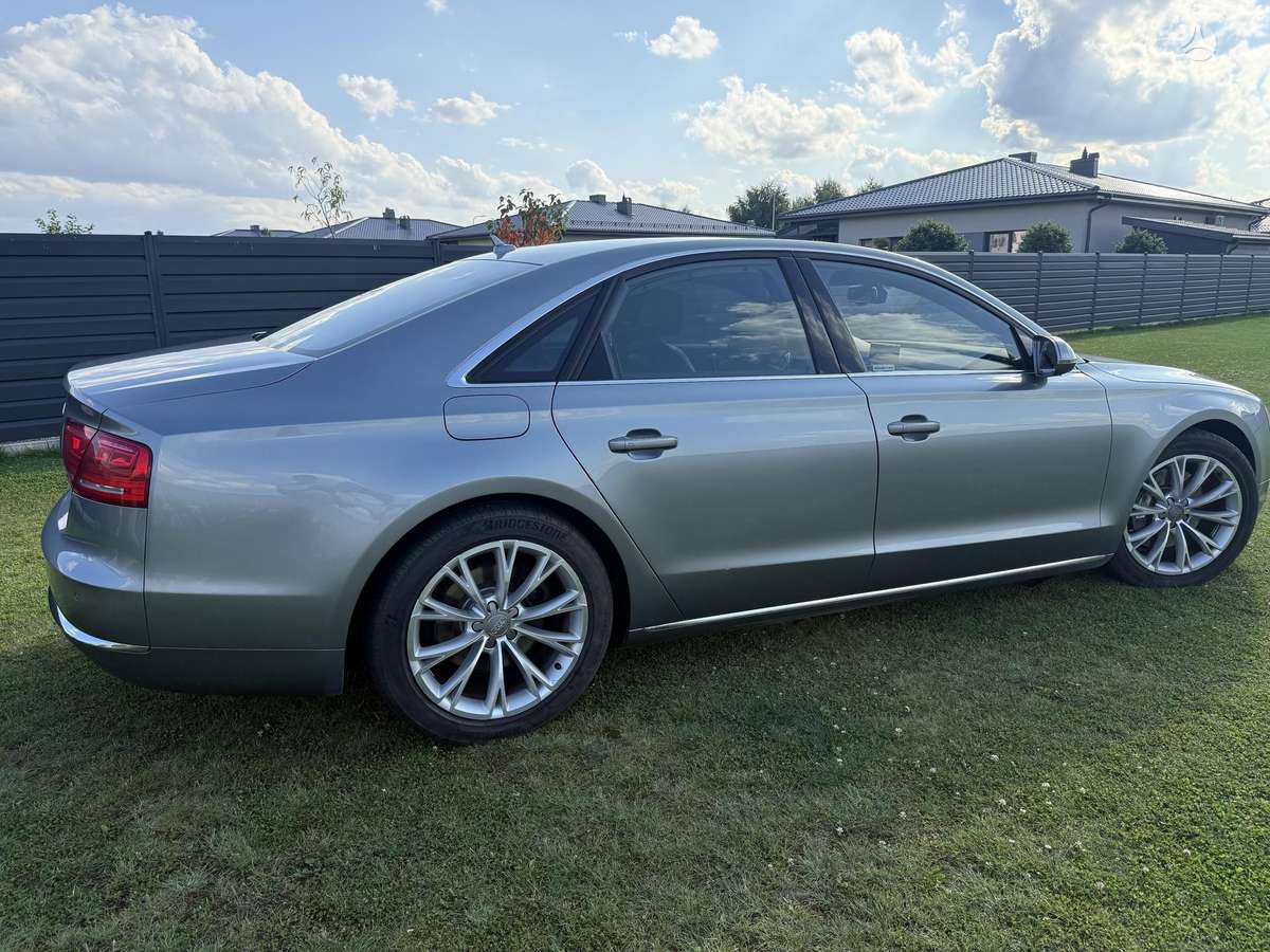 Audi A8, 3.0 l., sedanas