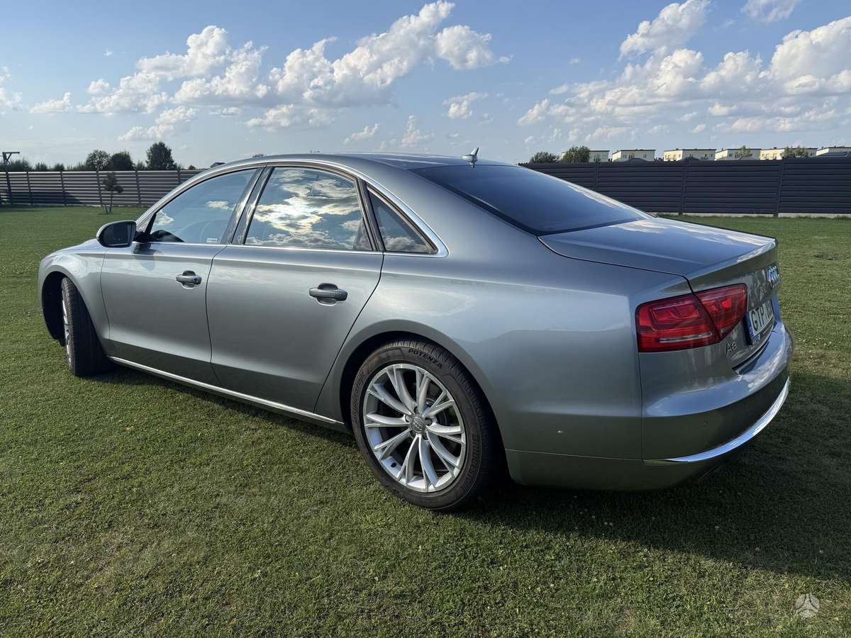 Audi A8, 3.0 l., sedanas