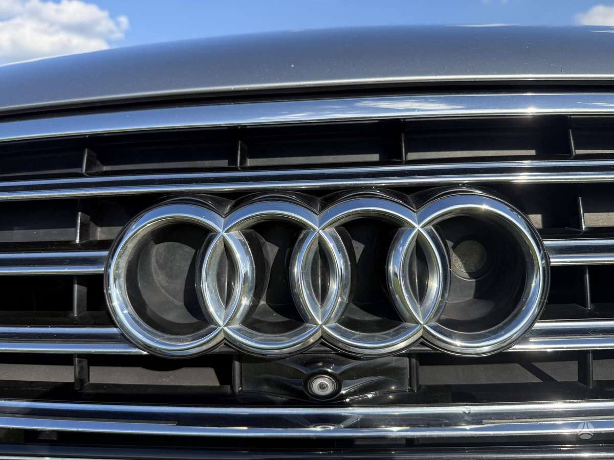 Audi A8, 3.0 l., Седан