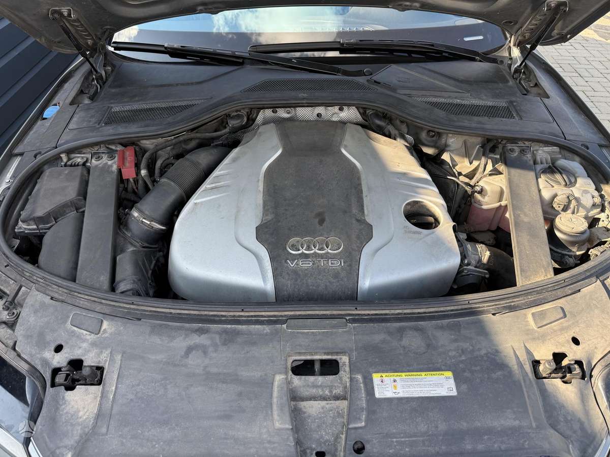 Audi A8, 3.0 l., sedanas
