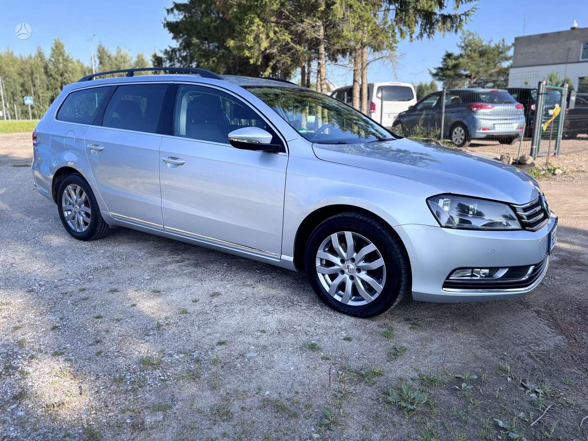 Volkswagen Passat - 4