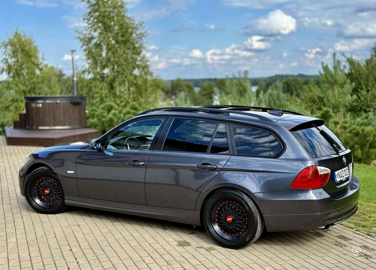BMW 320, Универсал