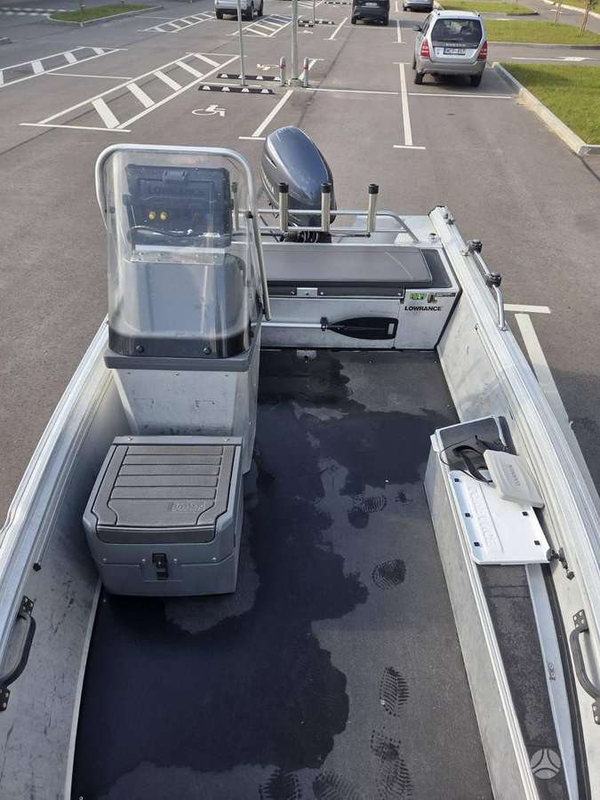 Buster S1, yachts / cruisers