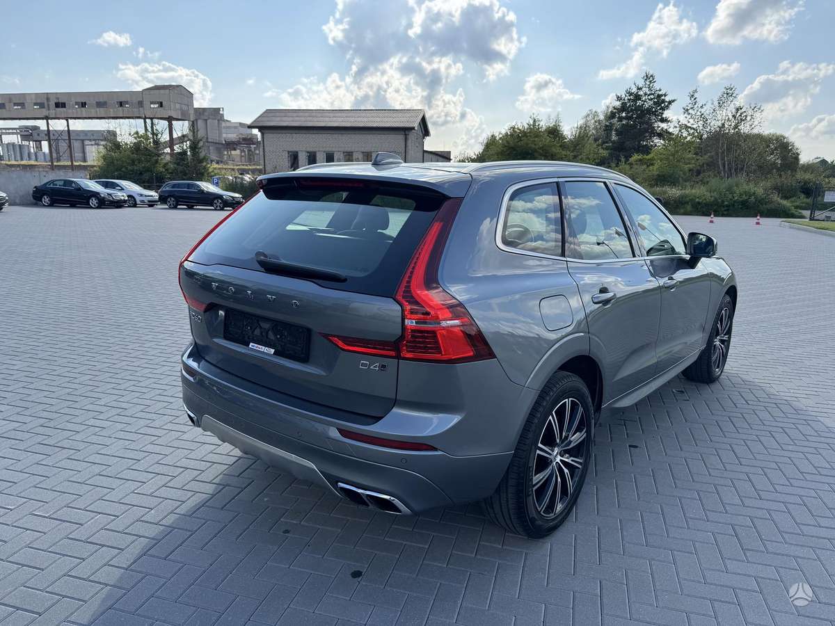 Volvo XC60, 2.0 l., off-road / crossover
