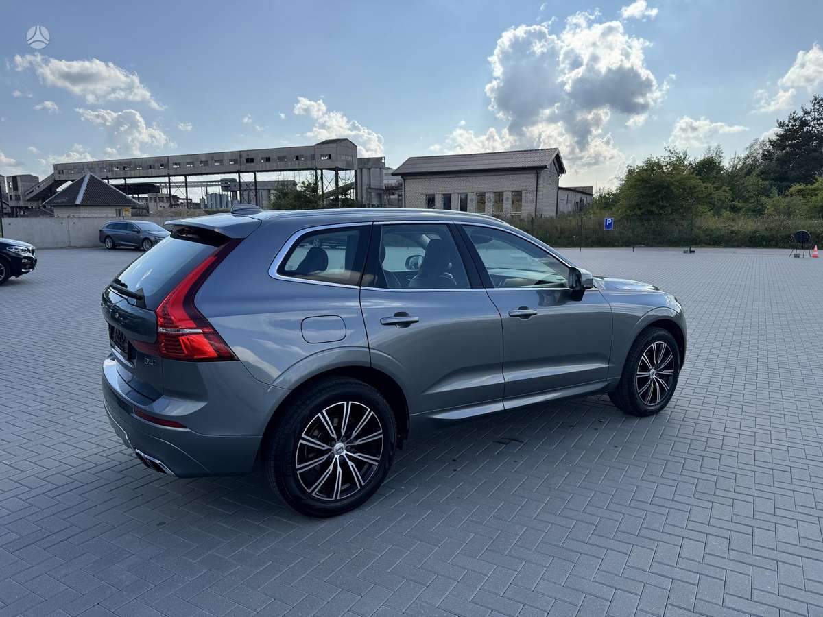 Volvo XC60, 2.0 l., off-road / crossover