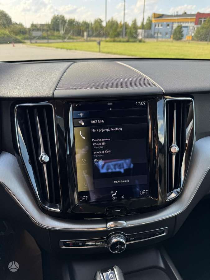 Volvo XC60, 2.0 l., off-road / crossover