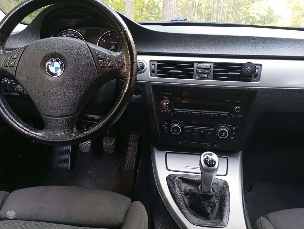 BMW 318, 2.0 l., Седан