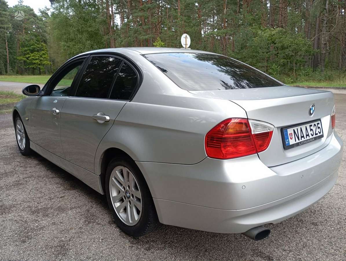 BMW 318, 2.0 l., Седан