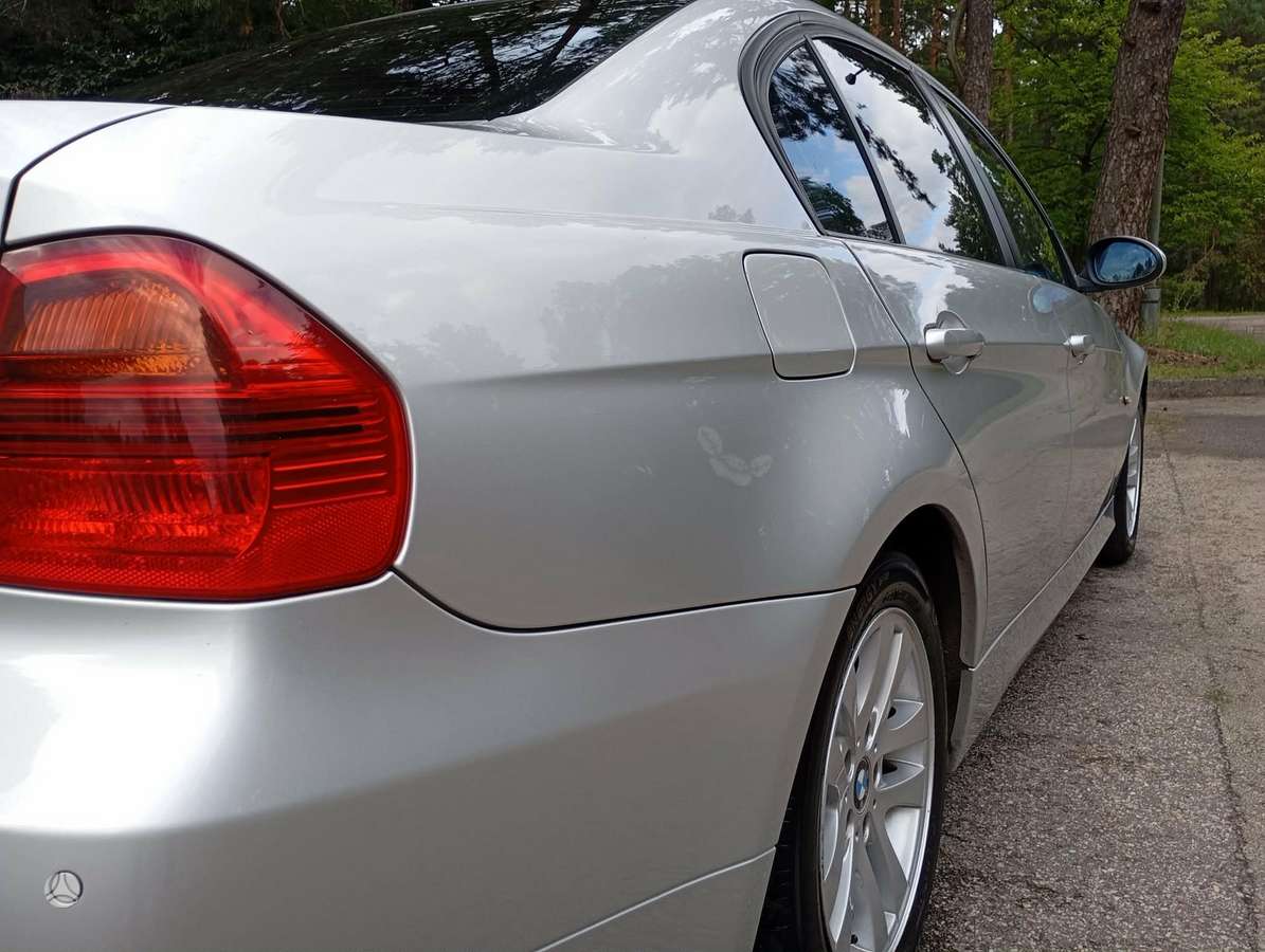 BMW 318, 2.0 l., Седан