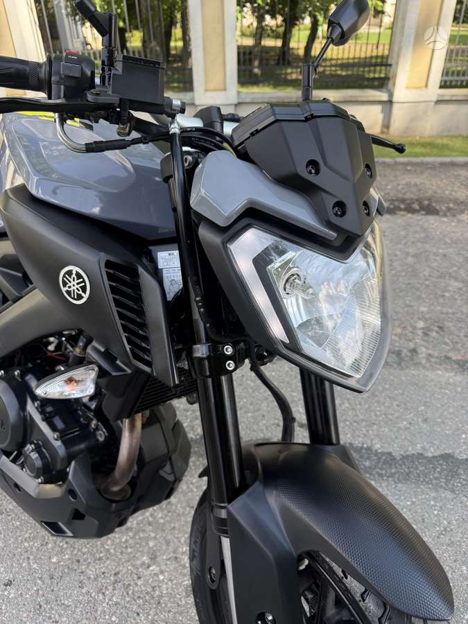 Yamaha MT 125 125cc, street / classic