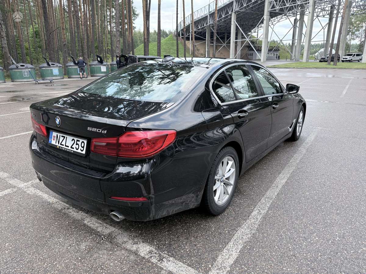 BMW 520, 2.0 l., Седан