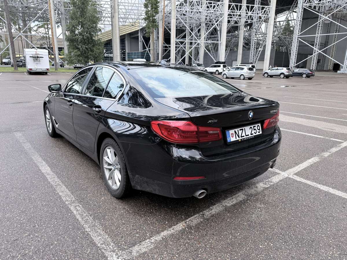 BMW 520, 2.0 l., Седан