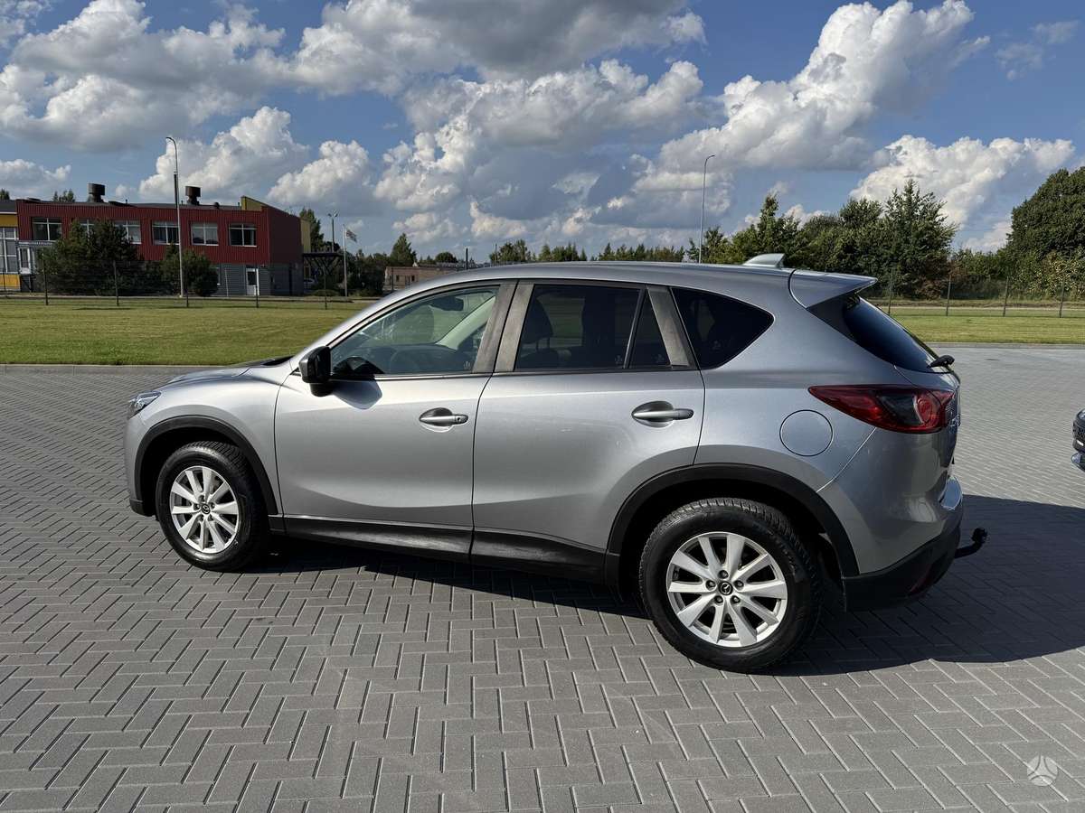 Mazda CX-5, 2.2 l., off-road / crossover