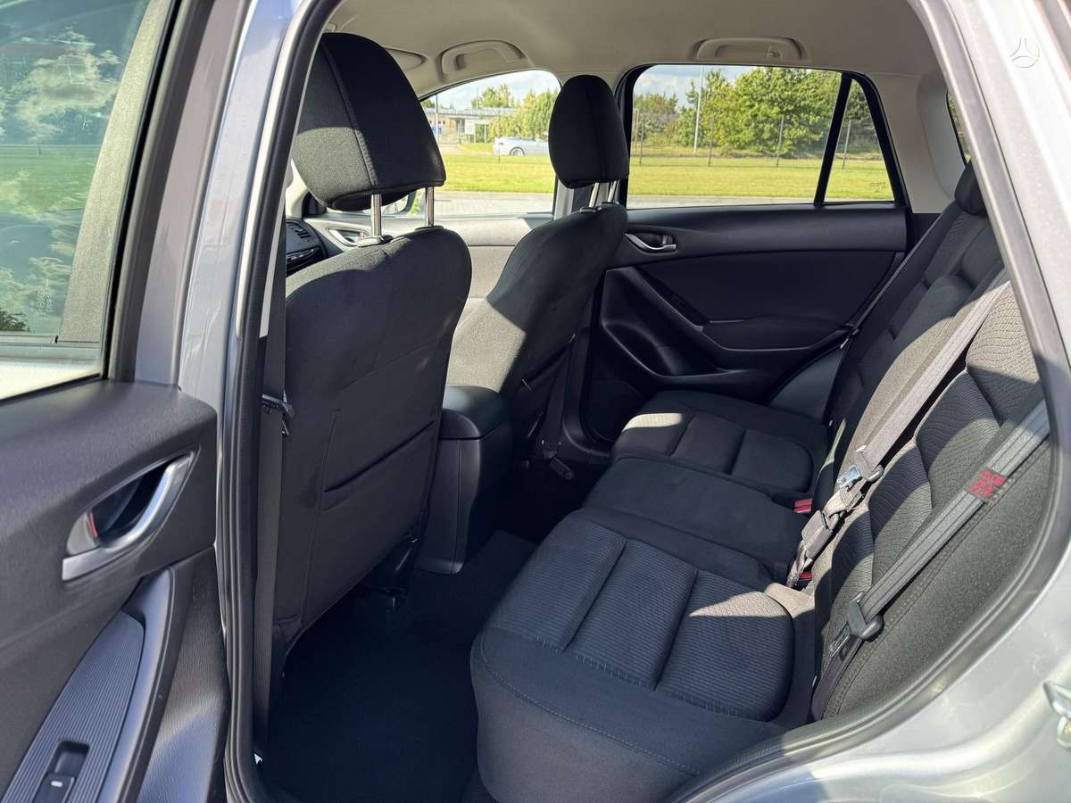 Mazda CX-5, 2.2 l., off-road / crossover