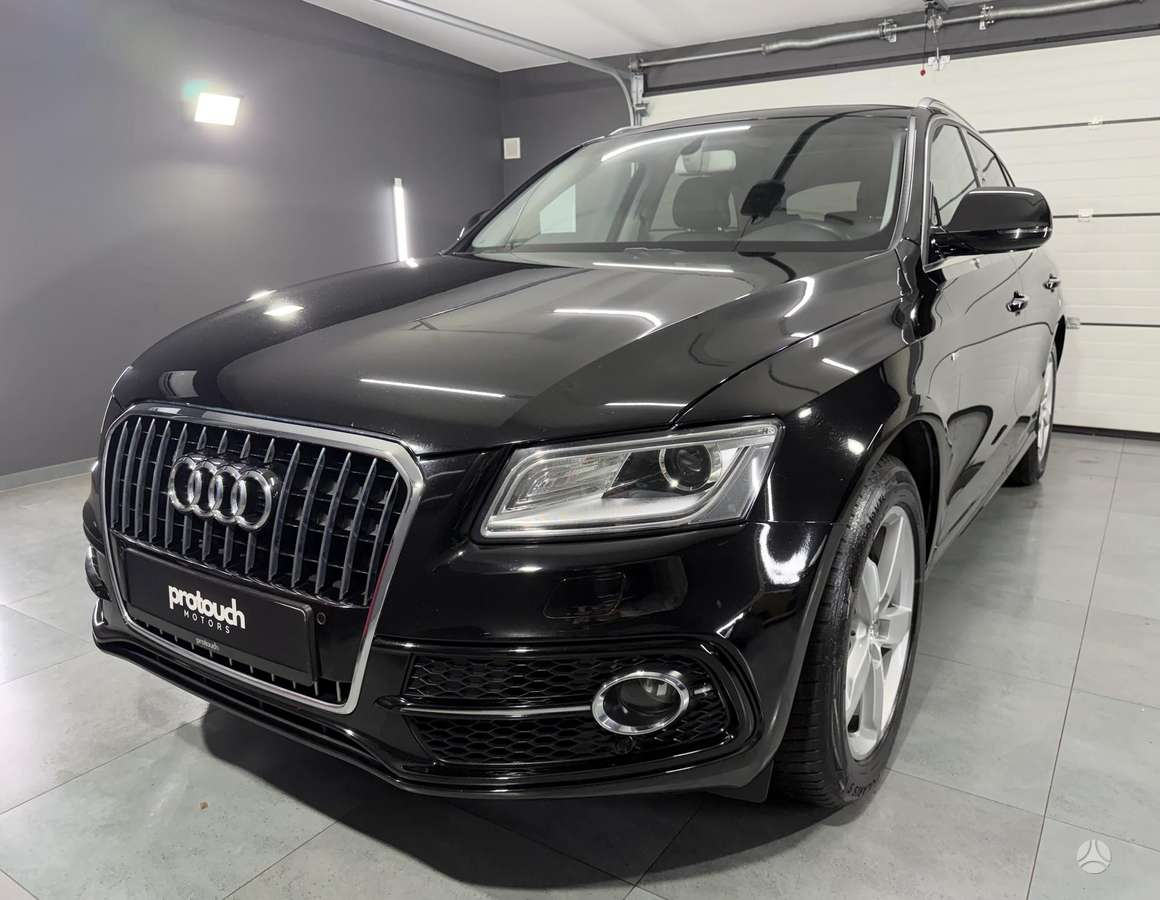 Audi Q5, 2.0 l., off-road / crossover