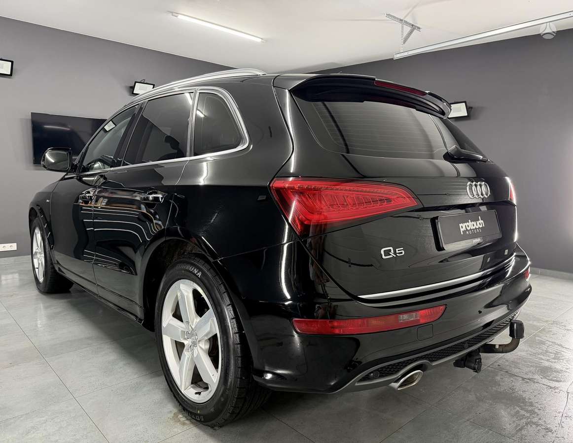 Audi Q5, 2.0 l., Внедорожник / Кроссовер