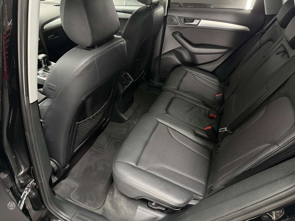 Audi Q5, 2.0 l., Внедорожник / Кроссовер