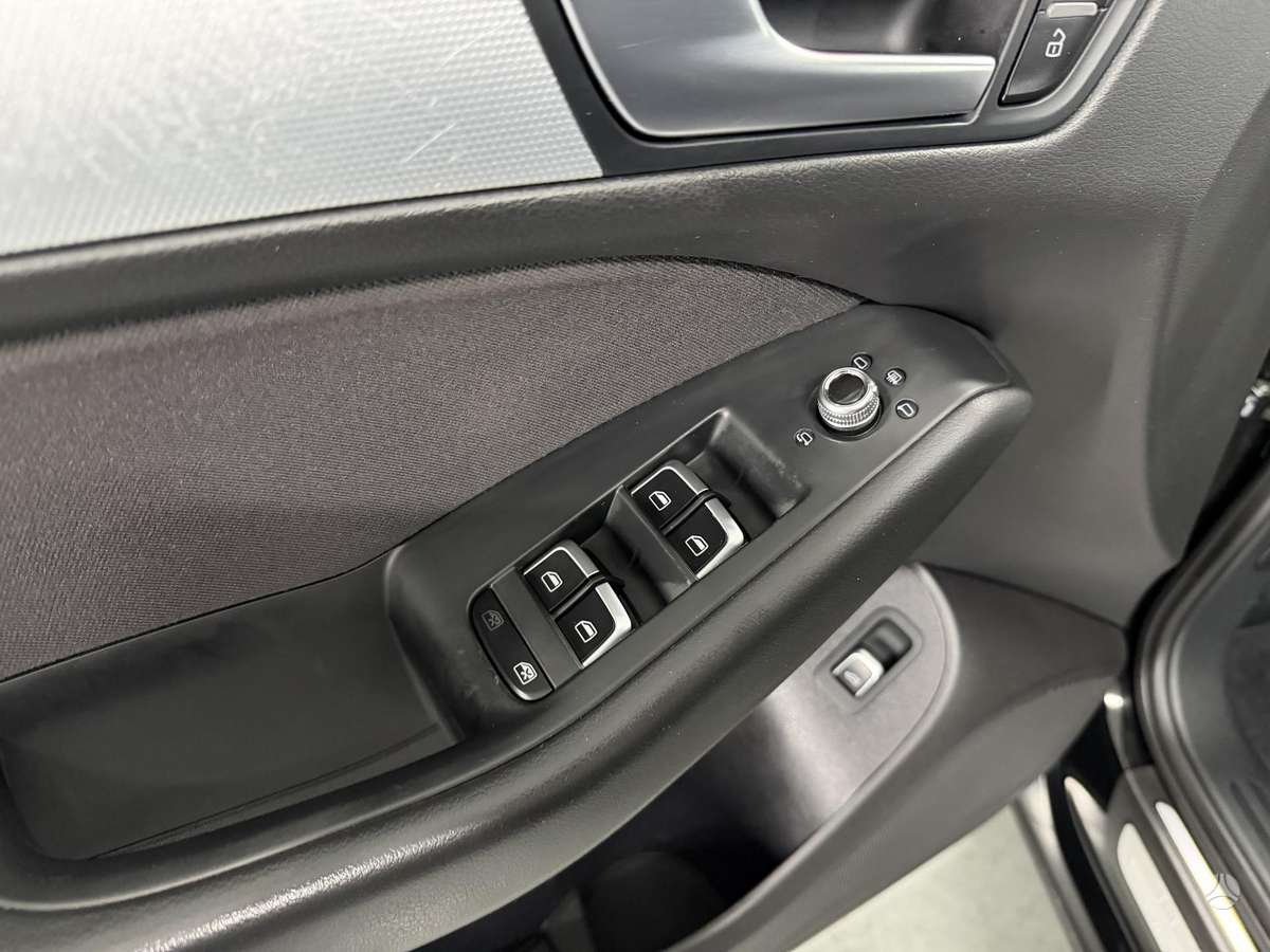 Audi Q5, 2.0 l., Внедорожник / Кроссовер