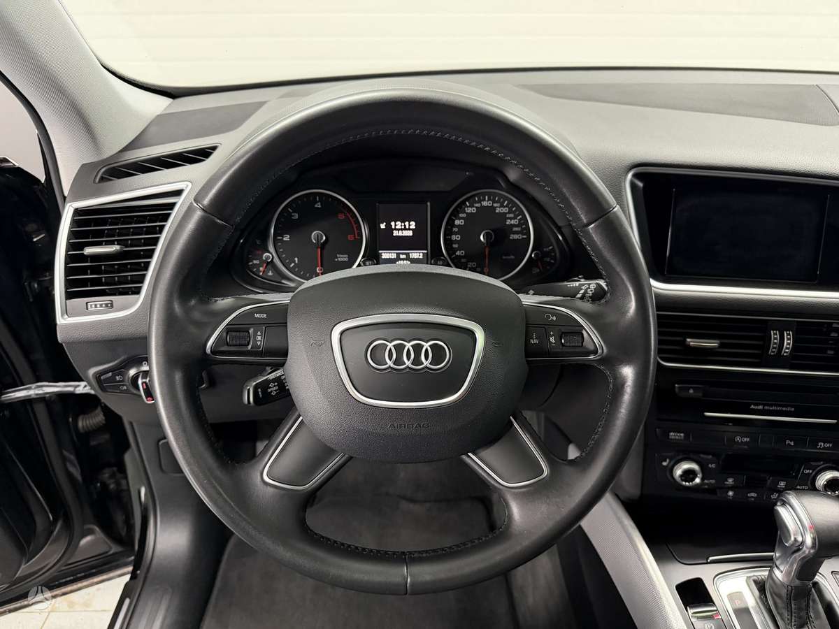 Audi Q5, 2.0 l., Внедорожник / Кроссовер