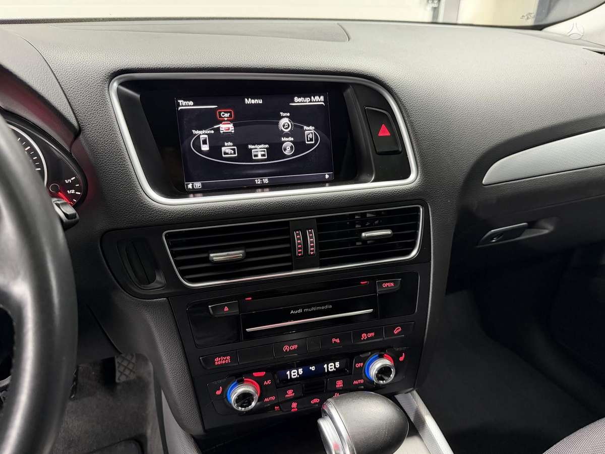 Audi Q5, 2.0 l., Внедорожник / Кроссовер