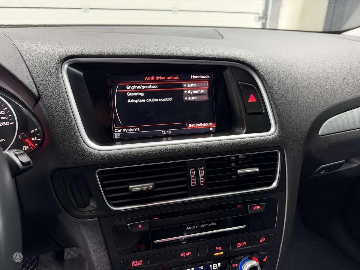Audi Q5, 2.0 l., Внедорожник / Кроссовер