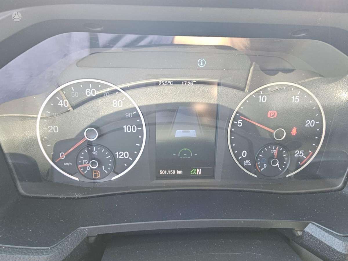 MAN TGX 18.470, 2 спальных места