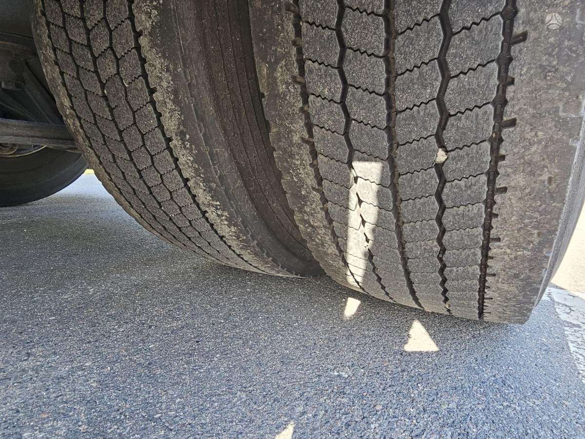 MAN TGX 18.470, 2 спальных места