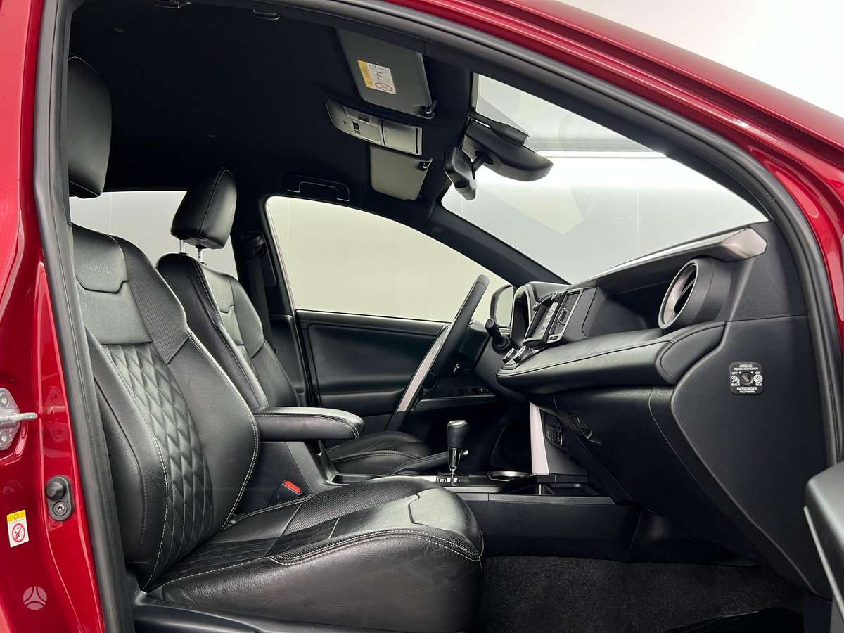Toyota RAV4 - 6