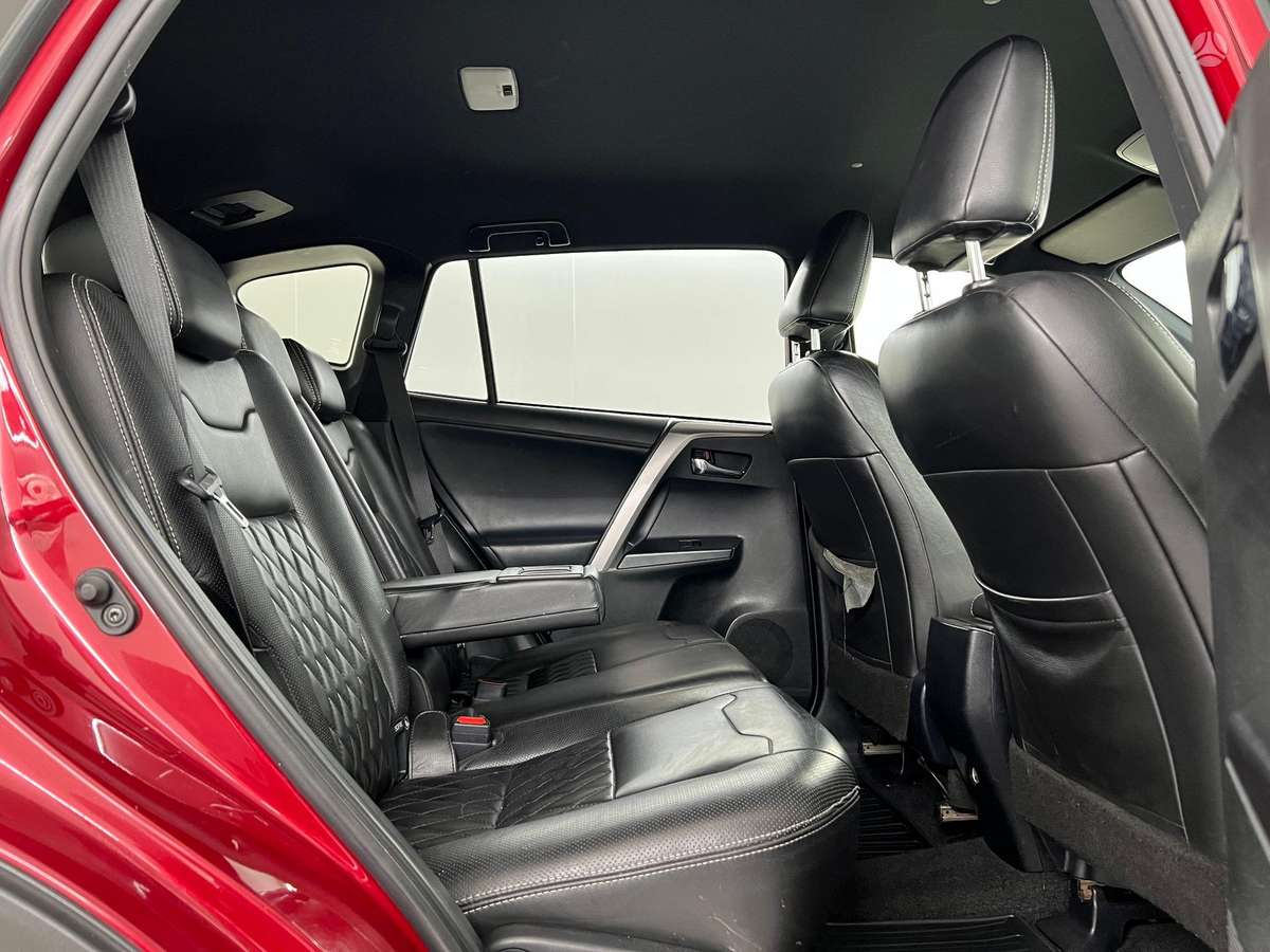 Toyota RAV4 - 7