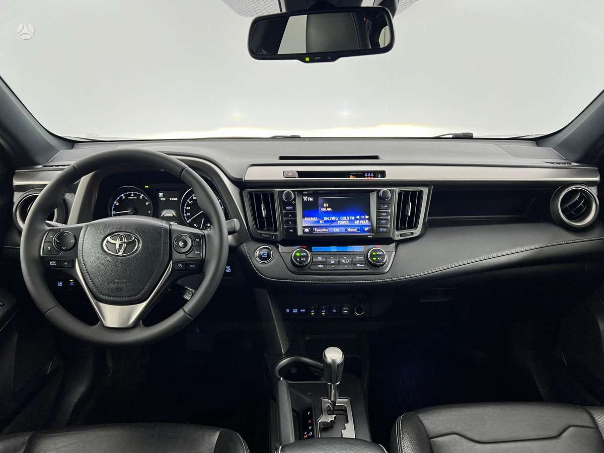 Toyota RAV4 - 8