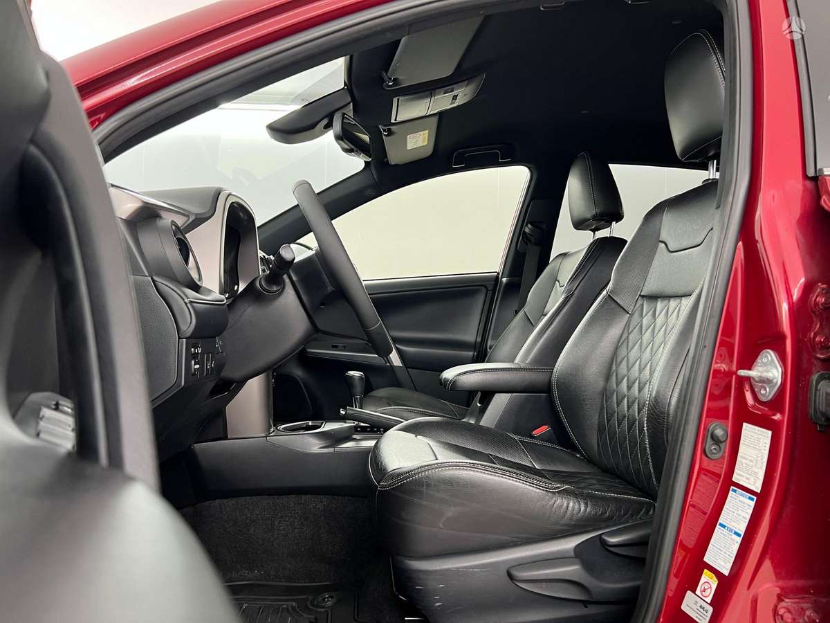 Toyota RAV4 - 11