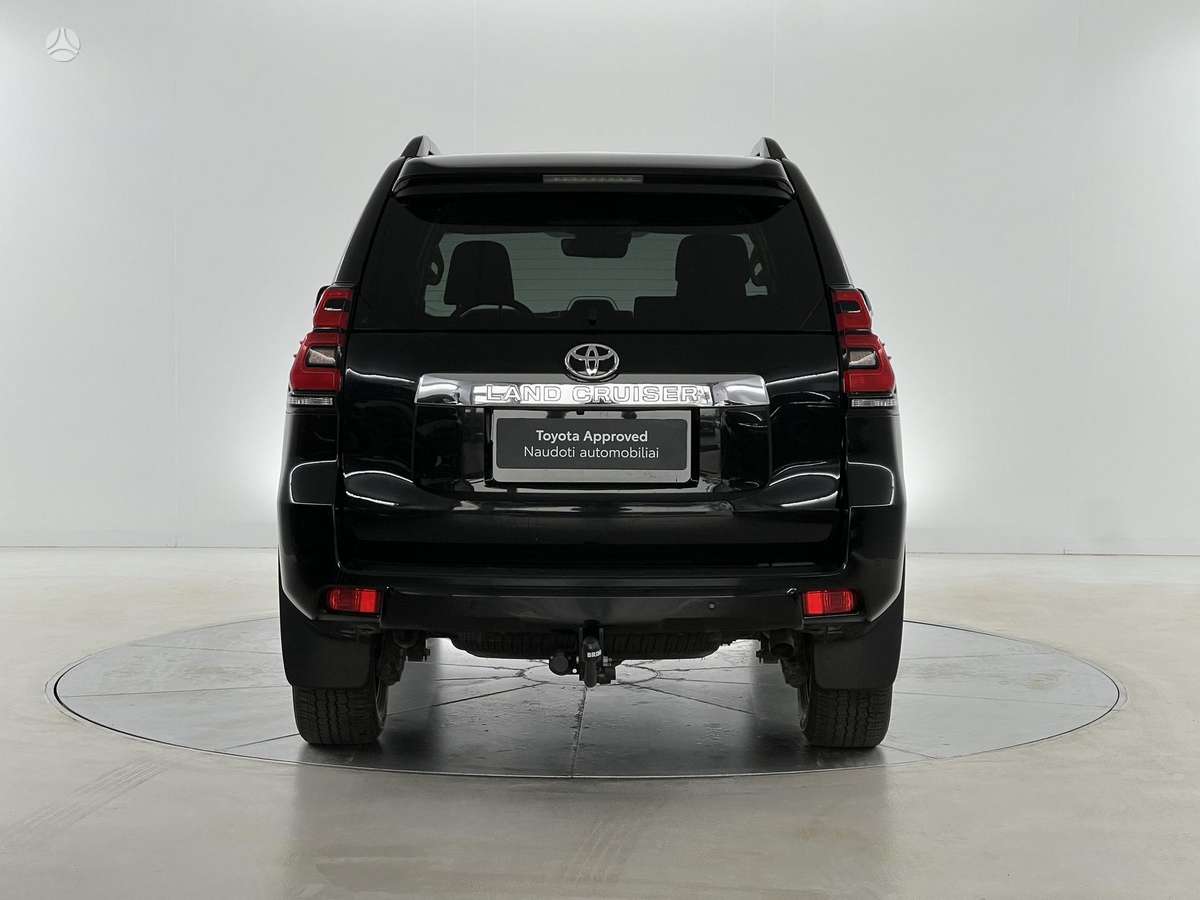 Toyota Land Cruiser - 4