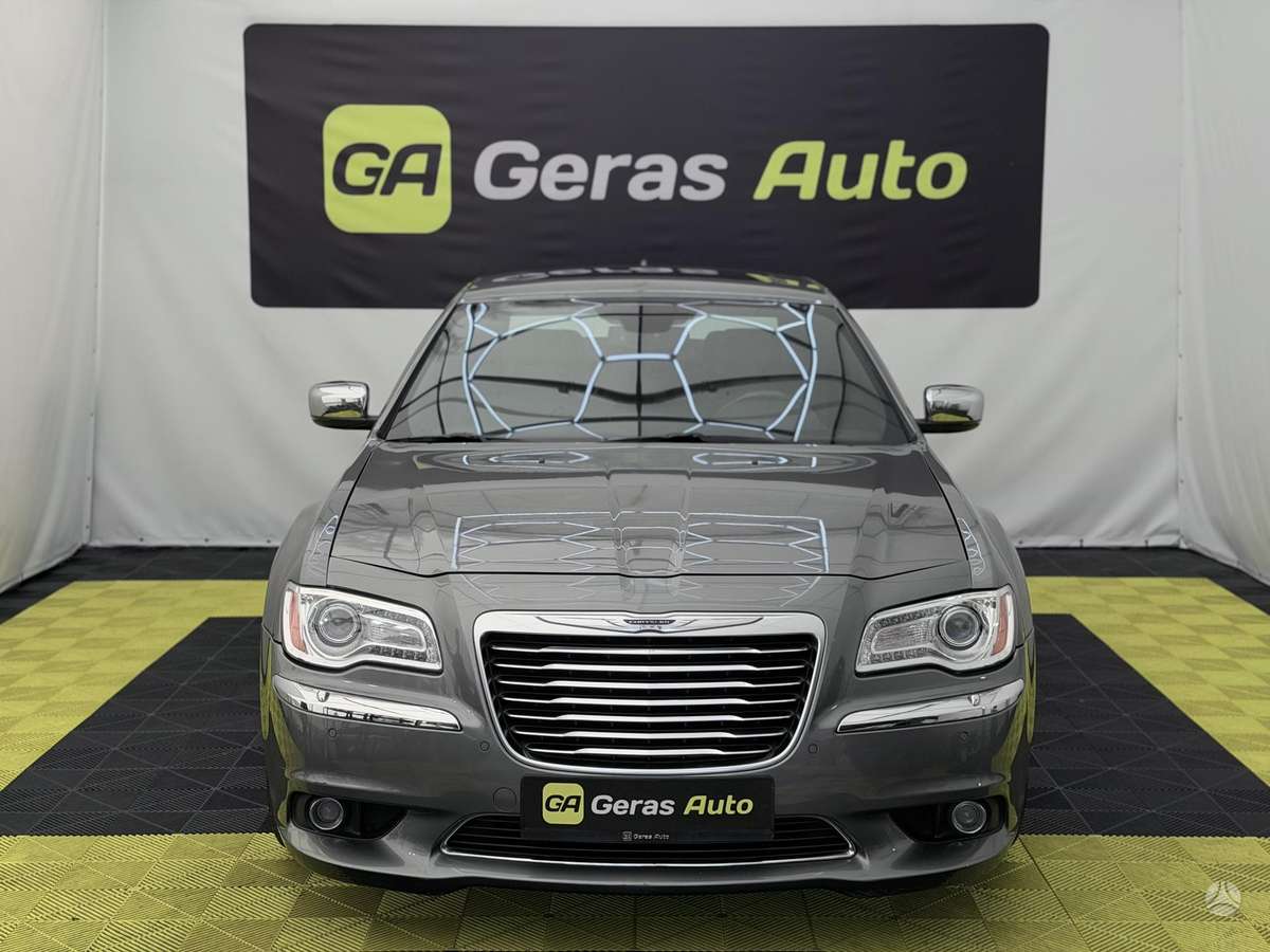 Chrysler 300C, 3.0 l., Седан