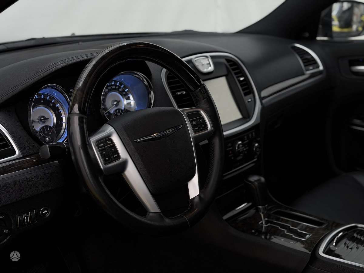 Chrysler 300C, 3.0 l., Седан