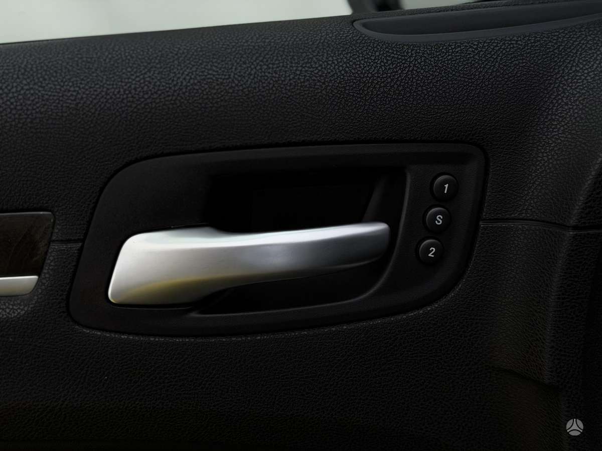 Chrysler 300C, 3.0 l., Седан