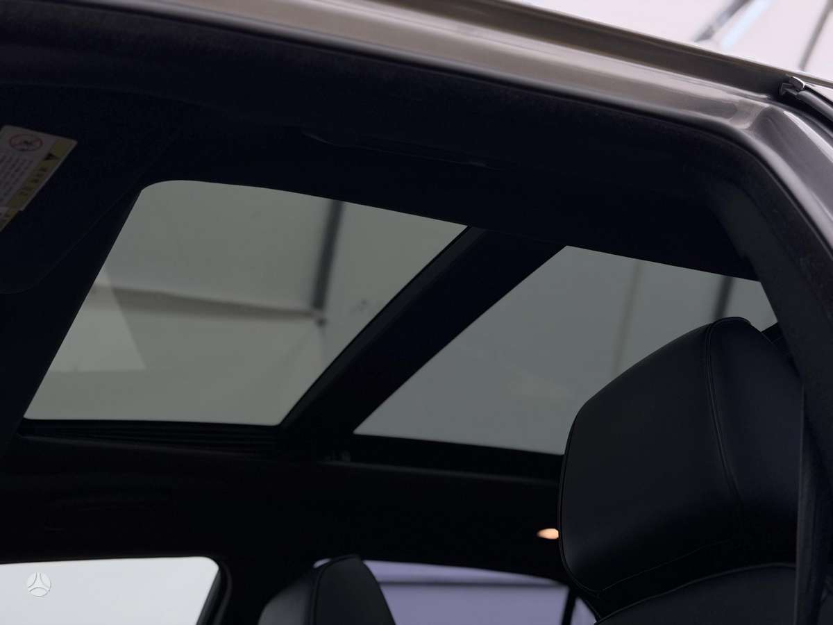 Chrysler 300C, 3.0 l., Седан