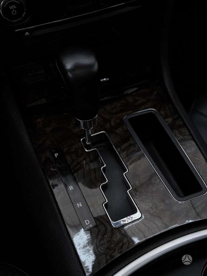 Chrysler 300C, 3.0 l., Седан