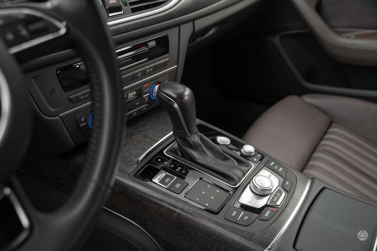 Audi A6 allroad, 3.0 l., Универсал