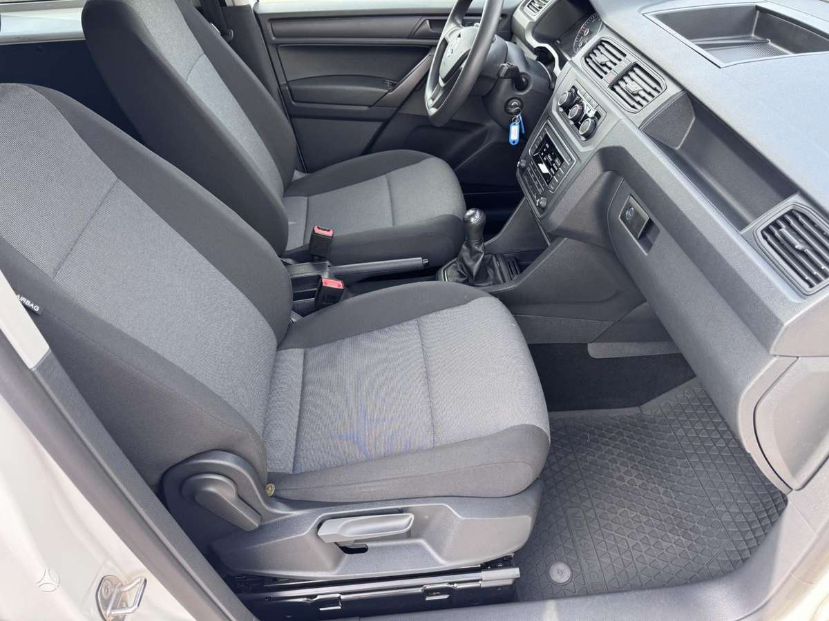 Volkswagen Caddy Maxi - 4