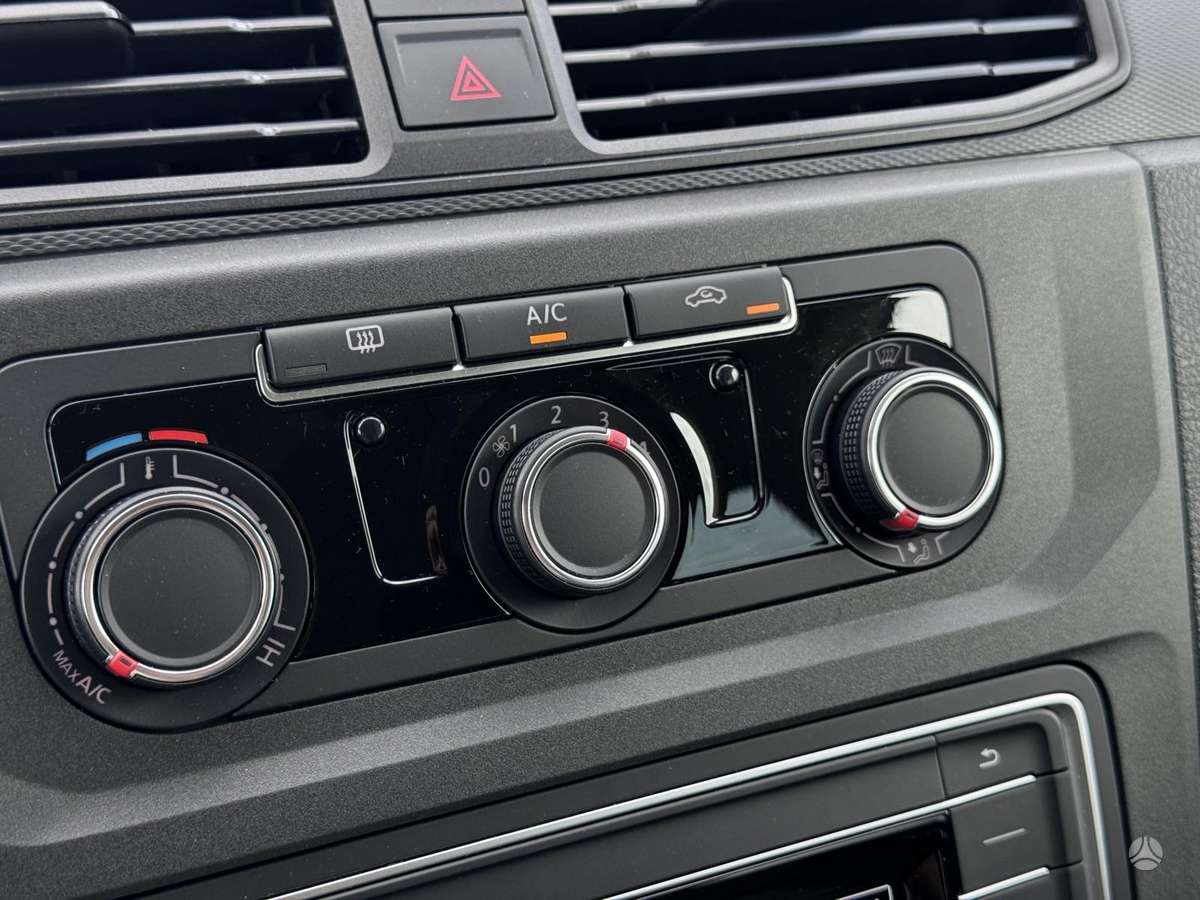 Volkswagen Caddy Maxi - 12
