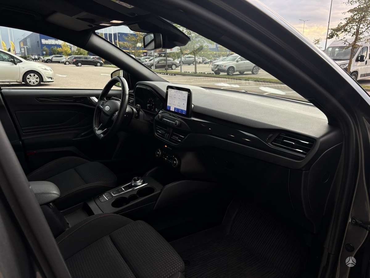 Ford Focus, 1.0 l., hatchback