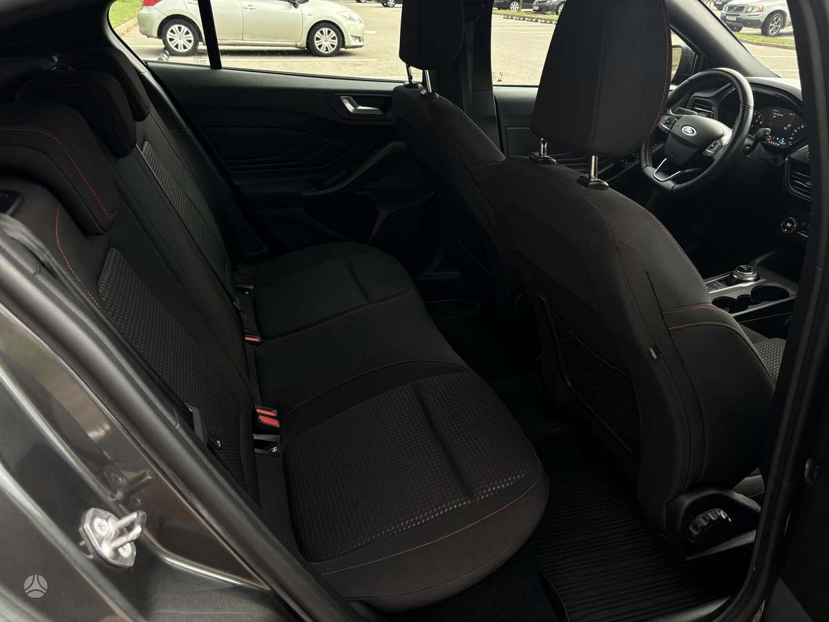Ford Focus, 1.0 l., hatchback